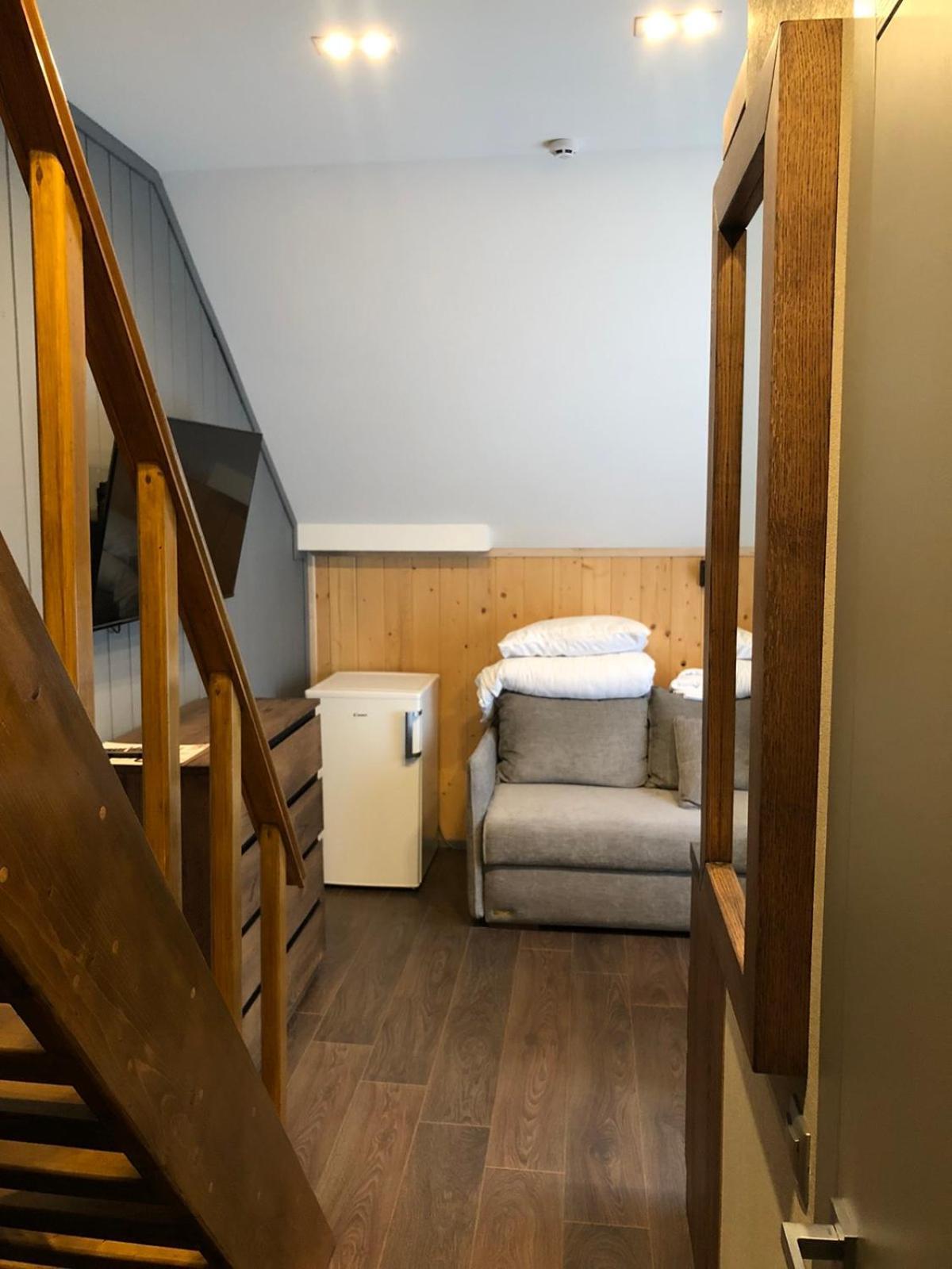 בוקובל Hotel Monysto מראה חיצוני תמונה