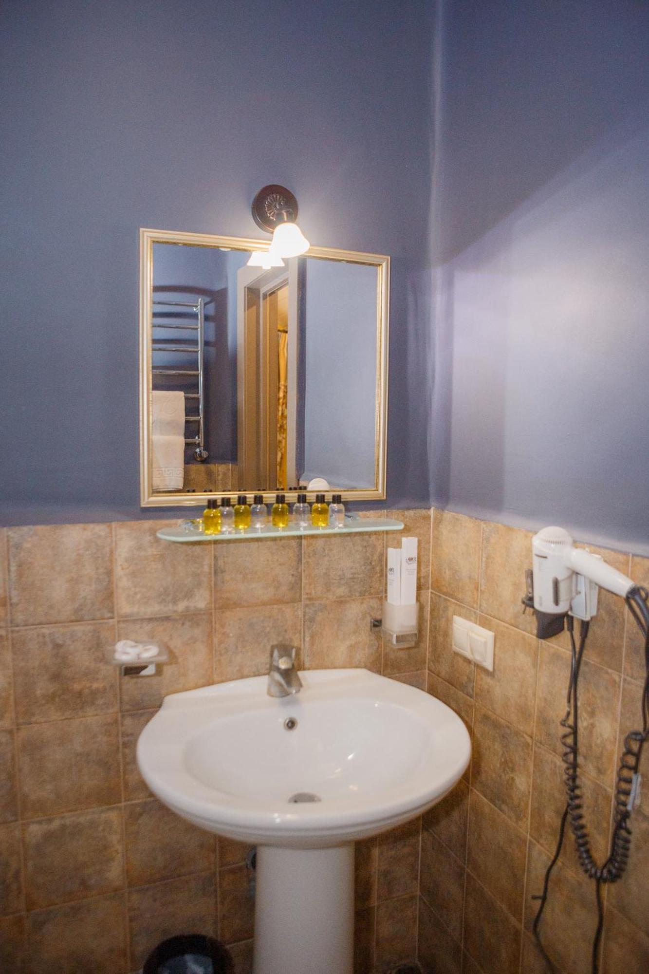 בוקובל Hotel Monysto מראה חיצוני תמונה