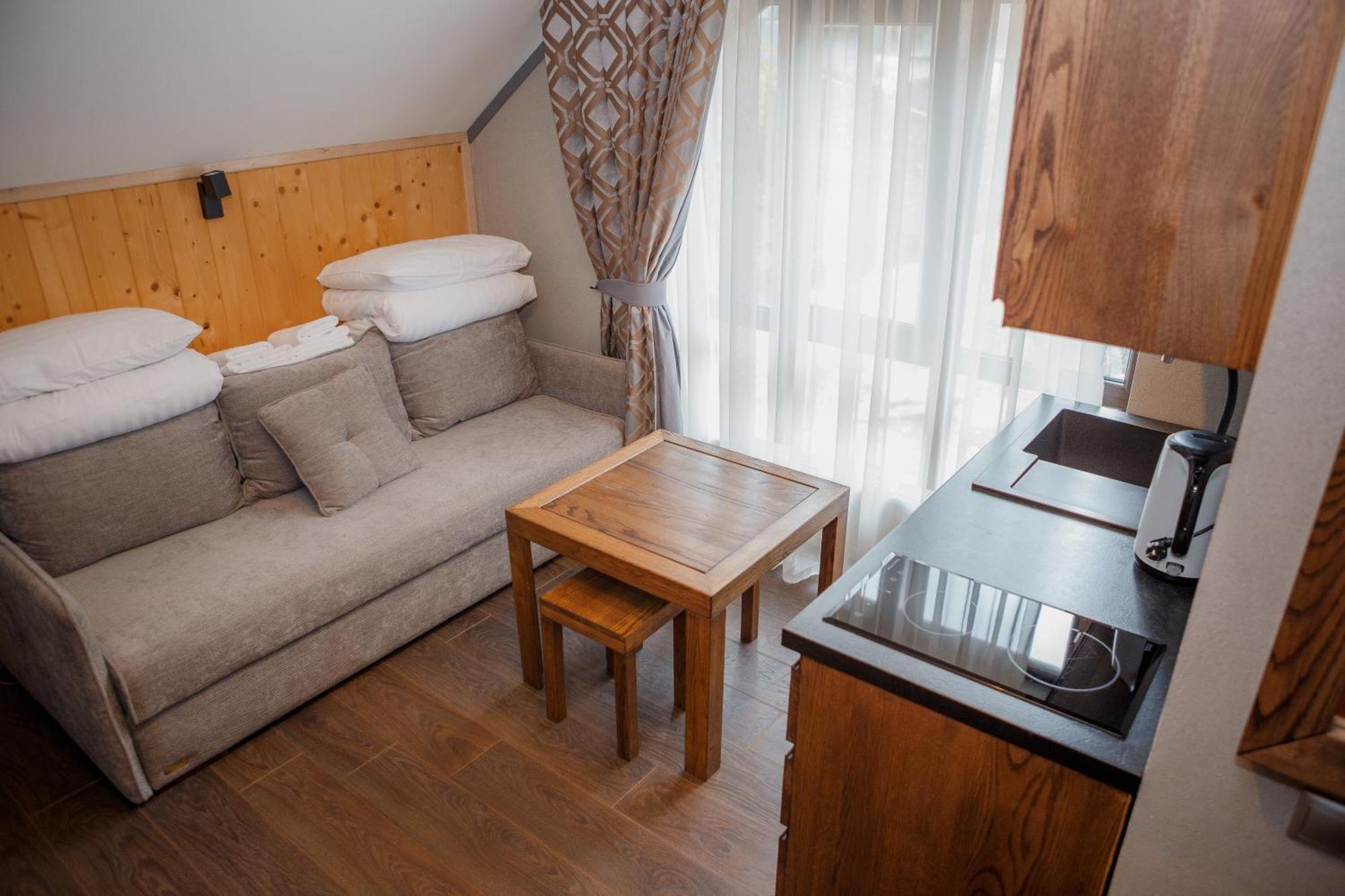 בוקובל Hotel Monysto מראה חיצוני תמונה
