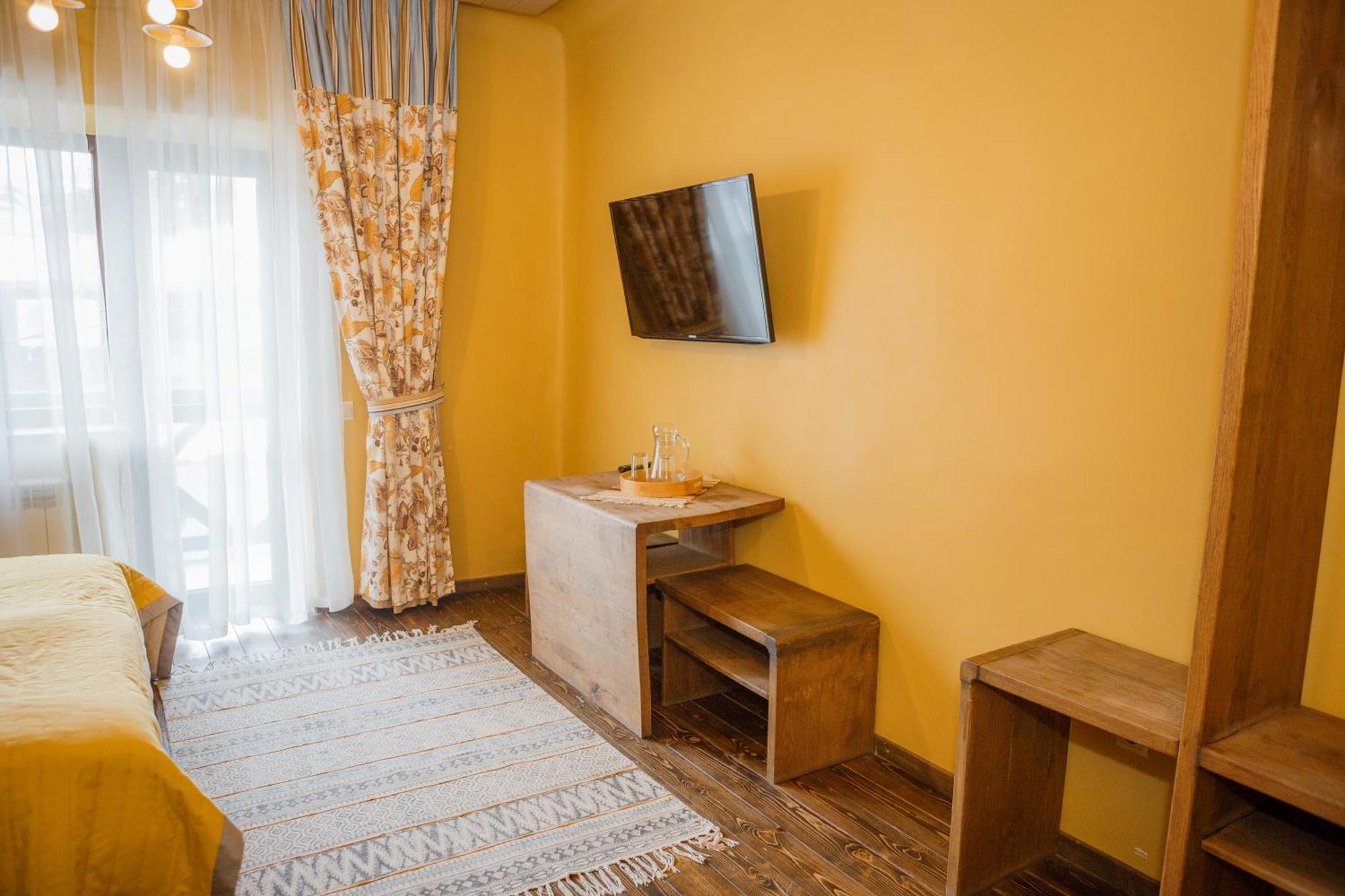 בוקובל Hotel Monysto מראה חיצוני תמונה