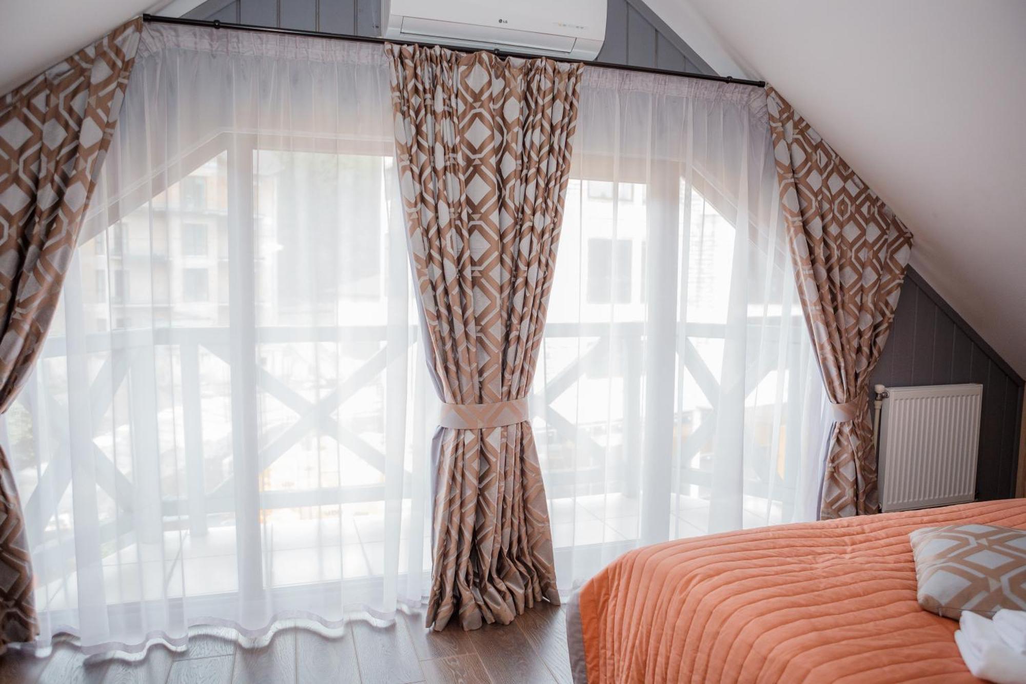 בוקובל Hotel Monysto מראה חיצוני תמונה