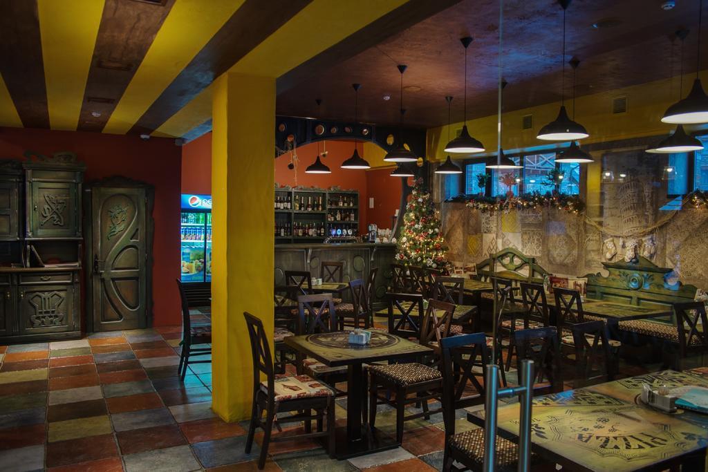 בוקובל Hotel Monysto מראה חיצוני תמונה